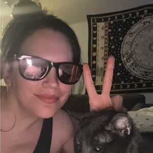 Meet your Posher, Nicole